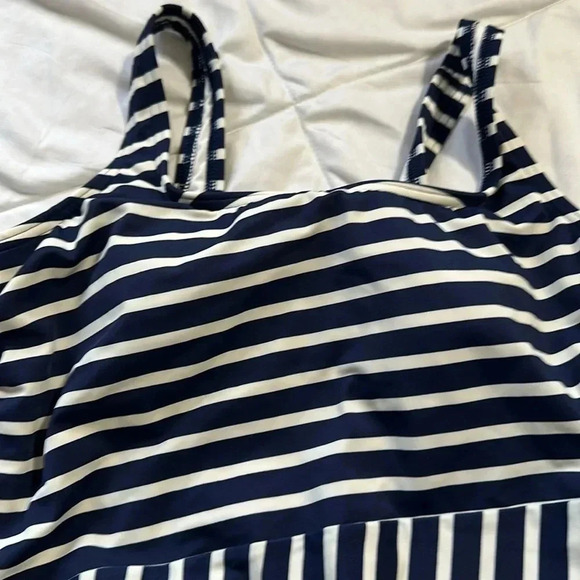 Lands End striped one piece swimsuit size 12 blue / white - Picture 4 of 6